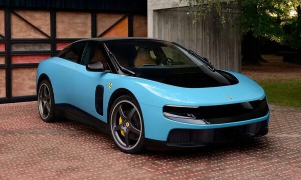 Ferrari Luce está esgotada mesmo depois de todas as polêmicas