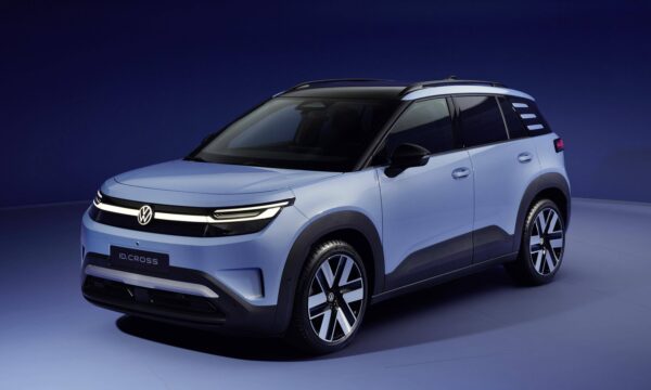 Dirigimos! VW ID. Cross abandona visual polêmico para virar o T-Cross elétrico na Europa