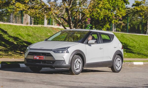 Hyundai i20 Comfort tem visual dos anos 90 e ameaça HB20 por R$ 99.990