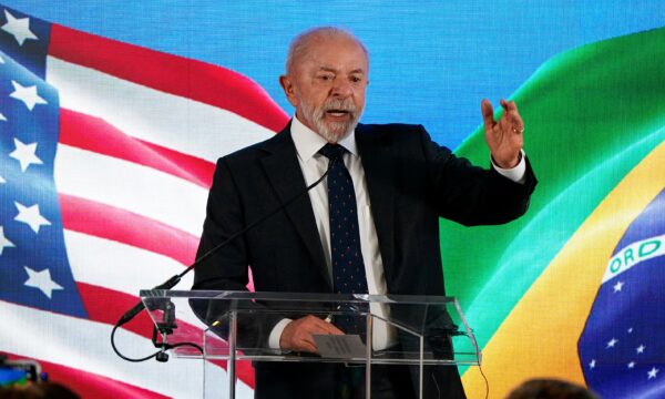 Lula recorre a Trump como um aliado improvável no embate com Marco Rubio, diz Financial Times