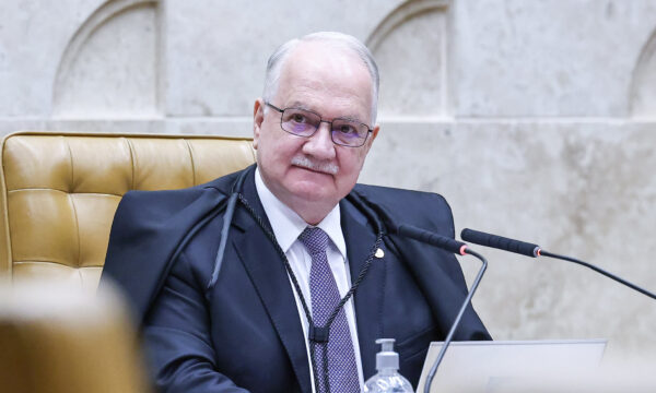 Fachin lança cartilha sobre remuneração de juízes e defende Judiciário