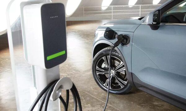 Como saber quanto se gasta para recarregar o carro elétrico em casa?