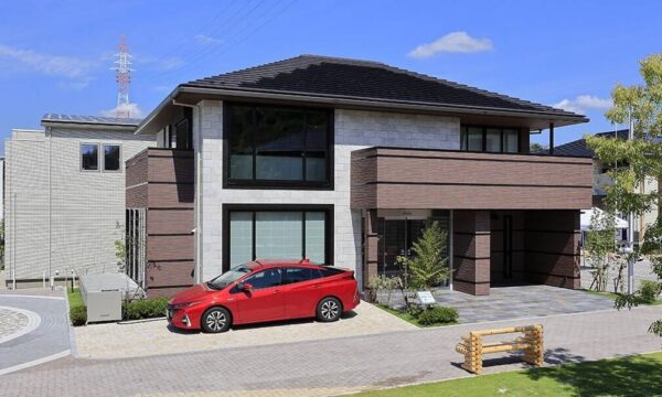 Toyota fabrica casas com métodos automotivos e até 60 anos de garantia