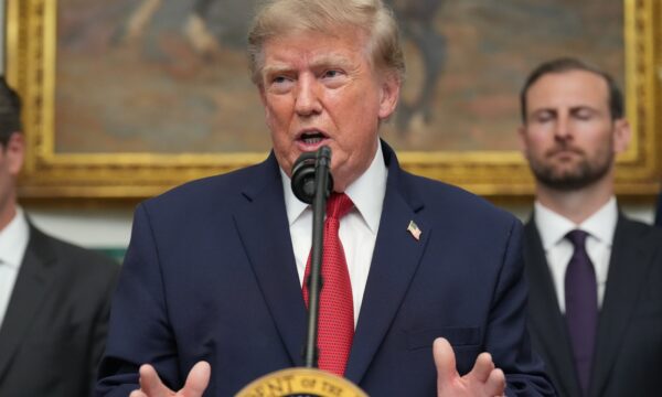 Sem detalhar, Trump anuncia isolamento econômico ‘sem precedentes’ para o Irã