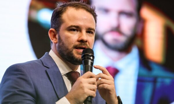 Durigan anuncia aval do Tesouro para empréstimos de R$13 bi a cinco Estados, incluindo SP