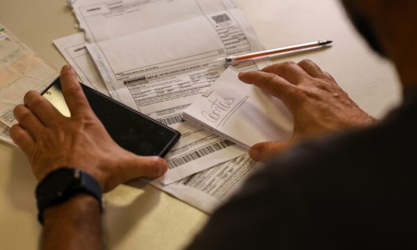 Boleto recua no pagamento entre empresas e depósitos lideram avanço, mostra pesquisa