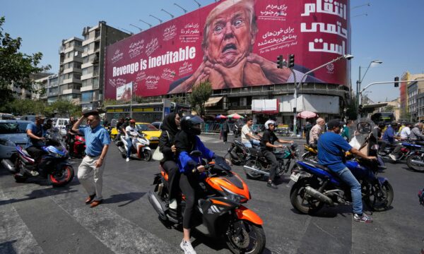 Trump diz que autoridades dos EUA conversaram com mediadores do Irã nesta segunda
