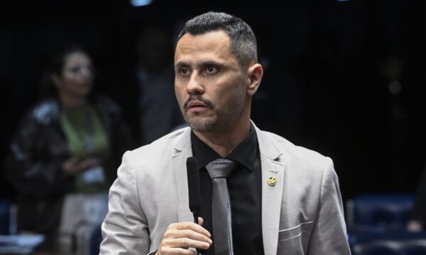 Cleitinho declara gratidão a Euclydes Pettersen, mas diz que aliado terá que pagar se for culpado
