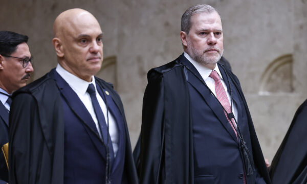Dias Toffoli e Nunes Marques se declaram suspeitos para analisar conversas entre Moraes e Vorcaro