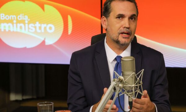 Revisão de gastos do INSS abriu espaço para reajuste no Bolsa Família, diz ministro